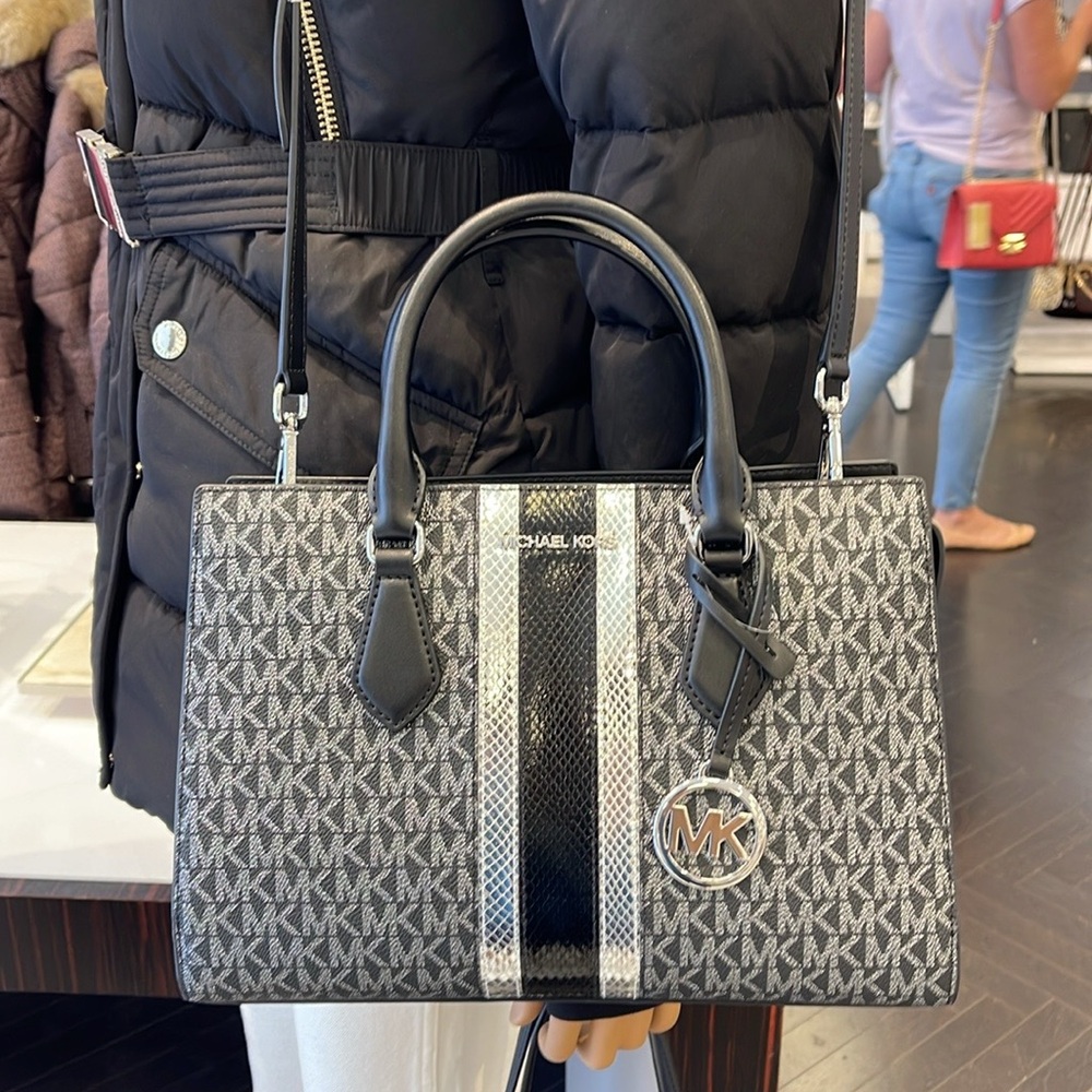 Michael Kors Sheila Medium Signature Logo and Metallic Satchel Crossbody CZ NWT - Picture 14 of 16